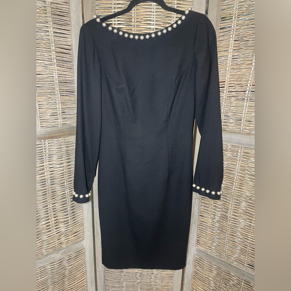 VTG 1990s Scaravelli Pearl Trimmed Low Back Wool Cocktail Dress - size 6